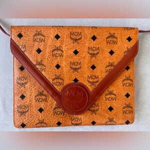 MCM envelope clutch